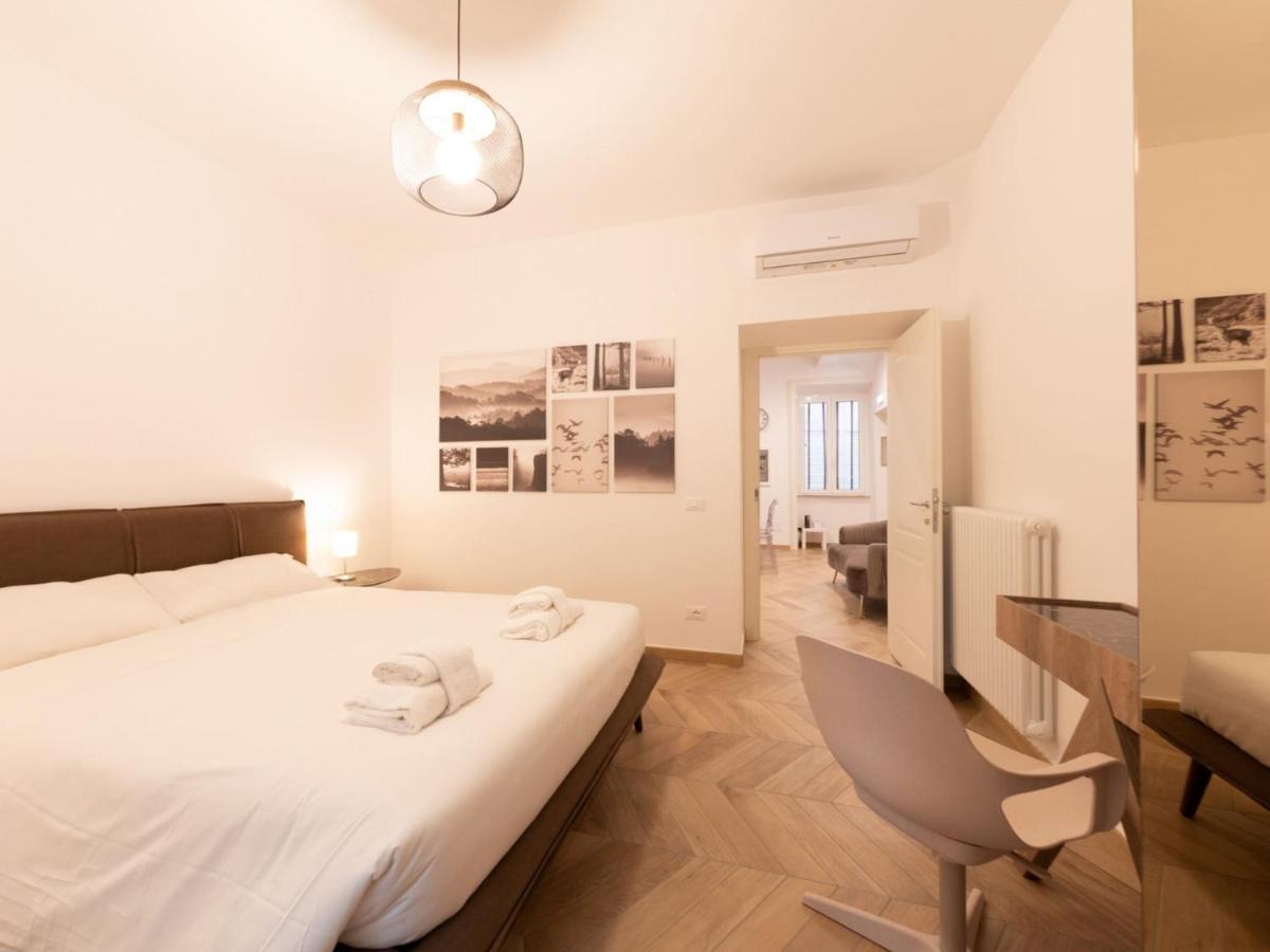 The Best Rent - Elegant Five-Bedrooms Apartment Near Colosseo Róma Kültér fotó